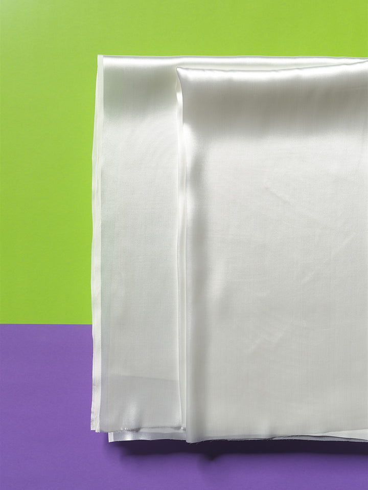 Satīns rullī 140cm 70% viscose, 30% silk 140g/m